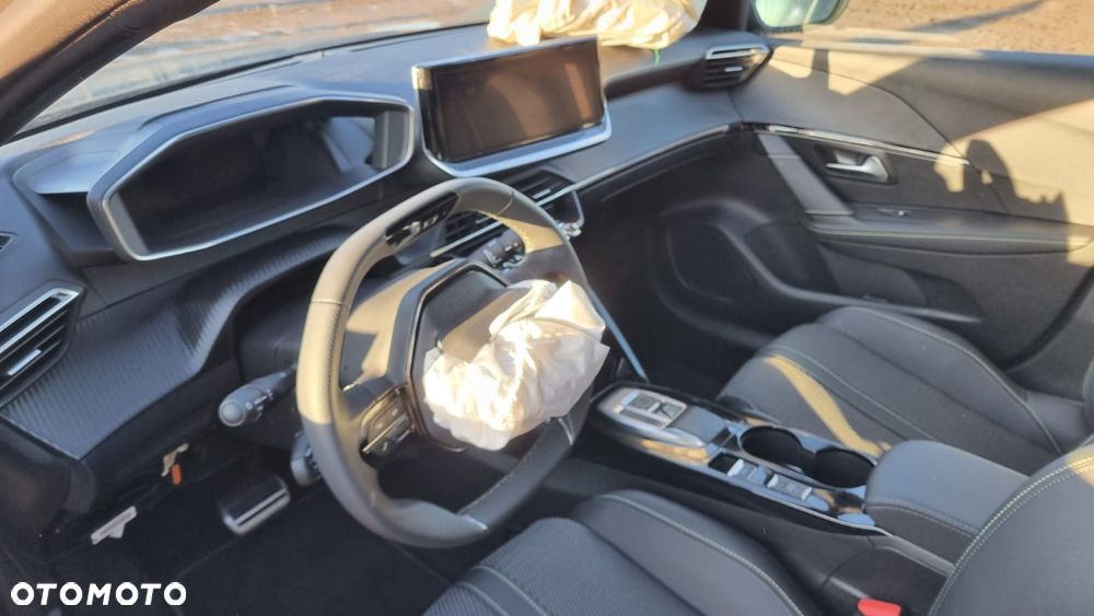 Peugeot 208 Elektromotor 136 GT Pack - 11