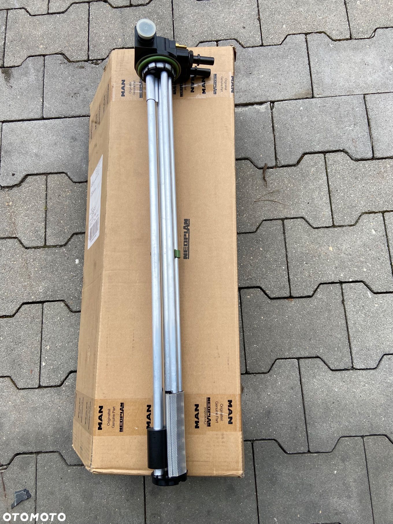 Czujnik poziomu paliwa MAN TGX TGS smok ssak jak NOWY - 1