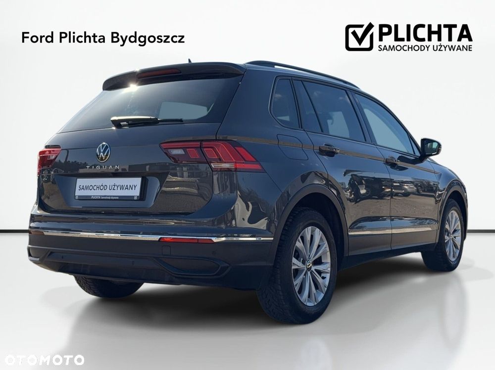 Volkswagen Tiguan - 5