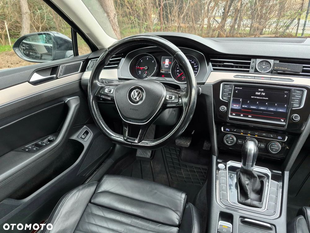 Volkswagen Passat 2.0 TDI SCR (BlueMotion Tech) 4Motion D Highline - 25