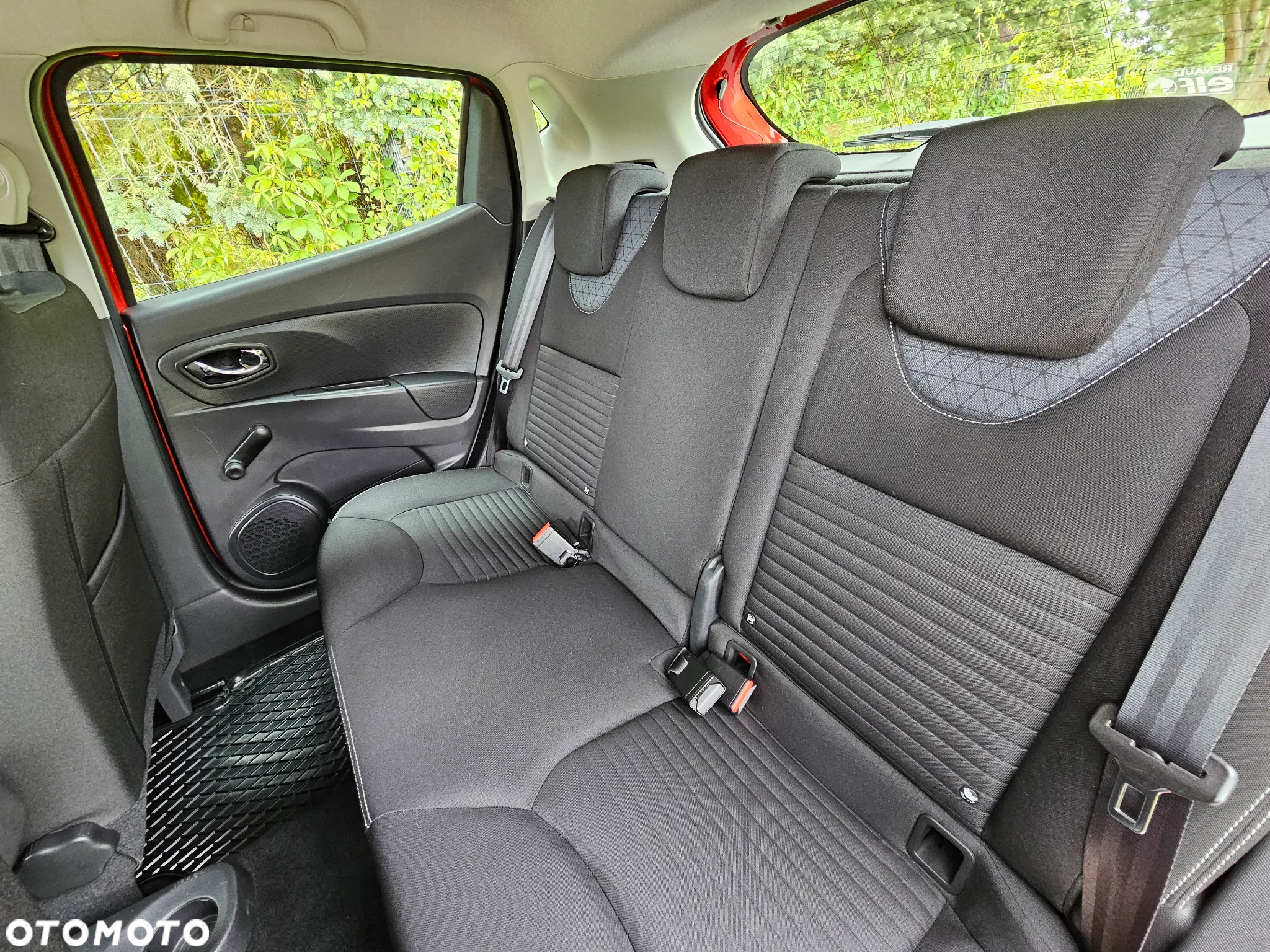 Renault Clio - 36