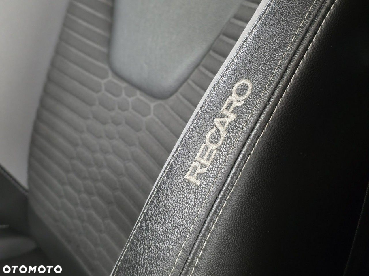 Ford Focus - 33