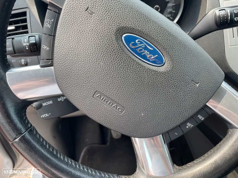 Ford C-Max 1.6 TDCi Titanium - 16