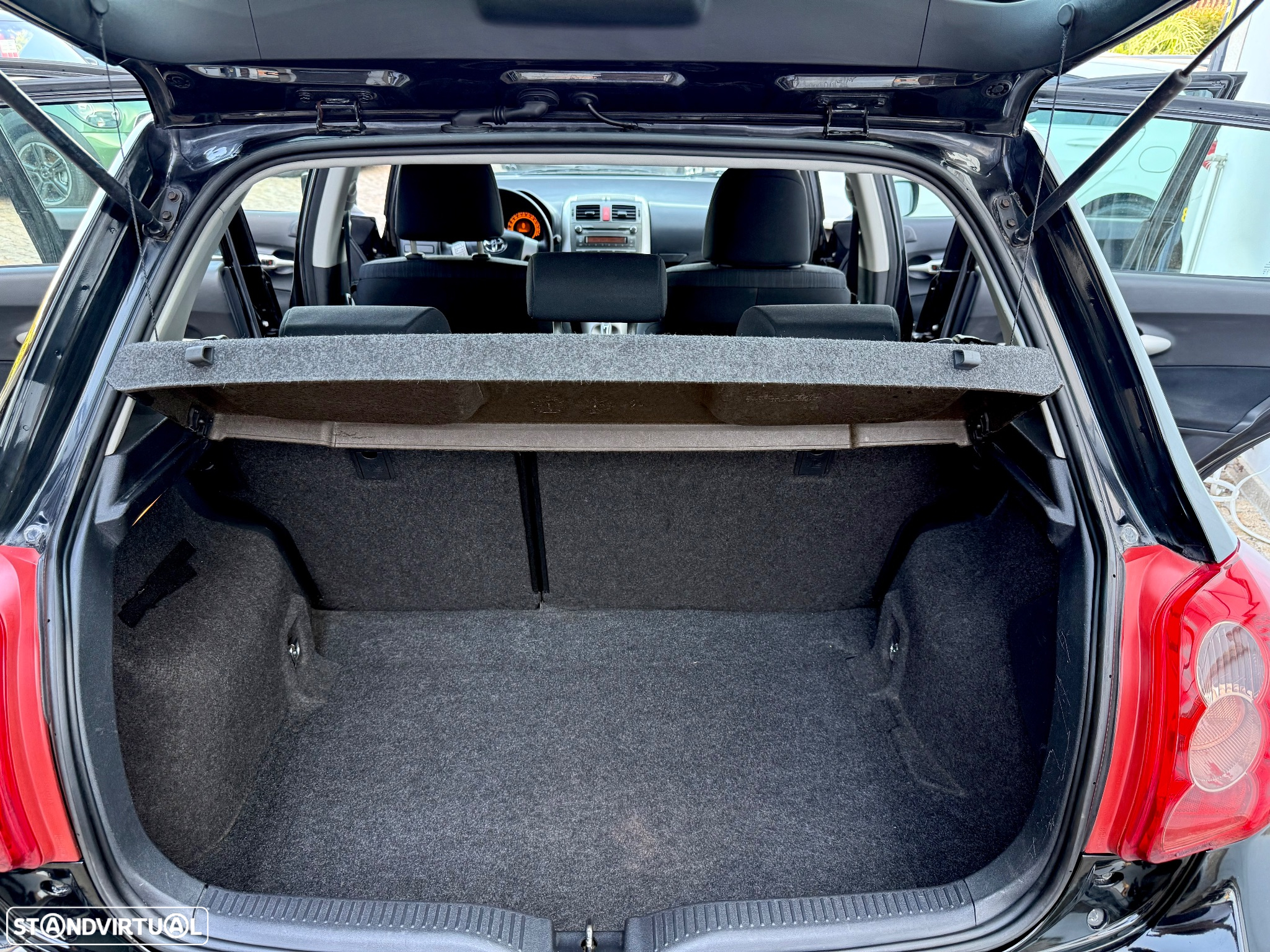 Toyota Auris 1.4 D-4D AC - 27