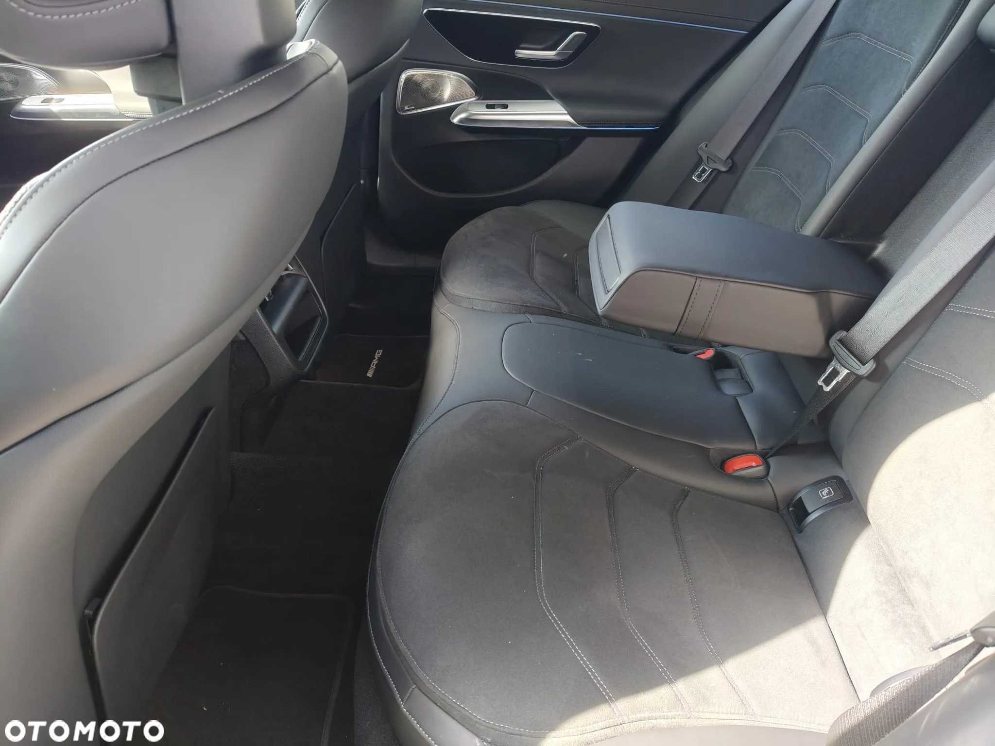 Mercedes-Benz Klasa E 220 d mHEV 4-Matic AMG 9G-Tronic - 17