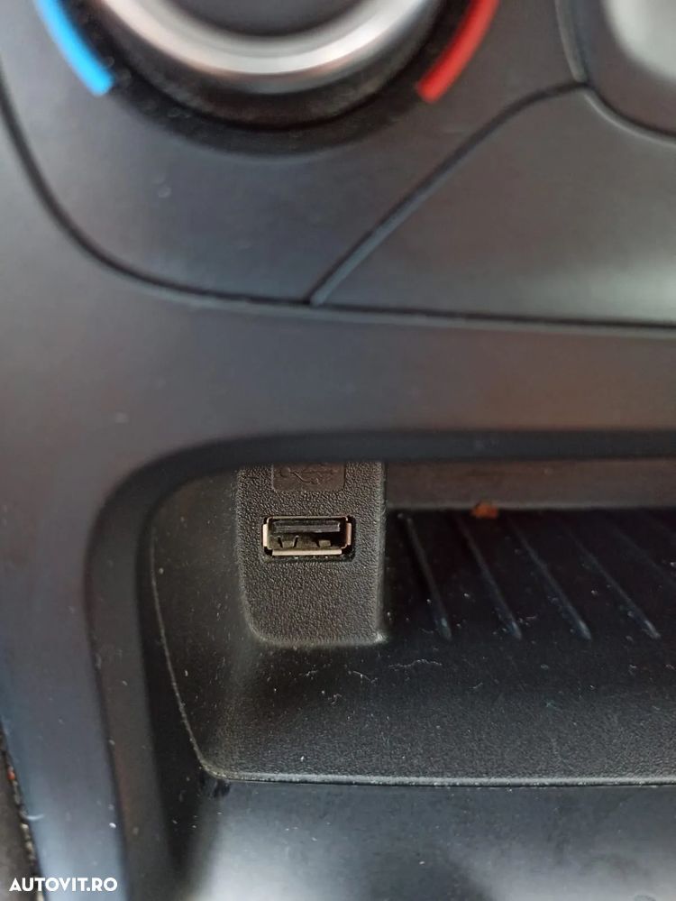 Ford Focus 1.0 EcoBoost Titanium - 13