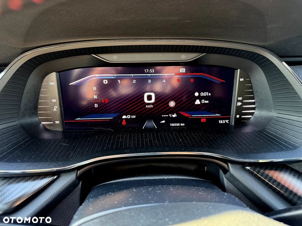 Skoda Octavia 2.0 TDI DSG RS - 20