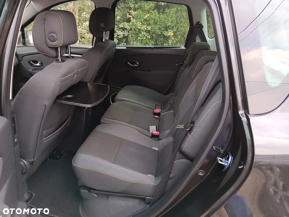 Renault Scenic 1.6 16V 110 Dynamique - 21