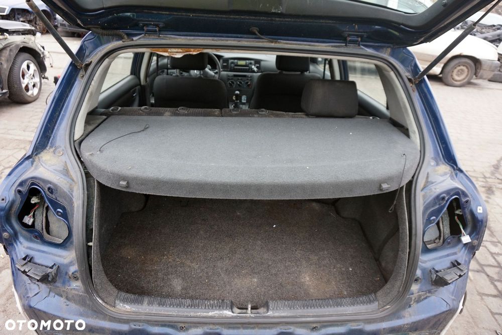 TOYOTA COROLLA E12 LIFT 5D HB 8P4 1.4 D4D KM GRANATOWY na części - 16