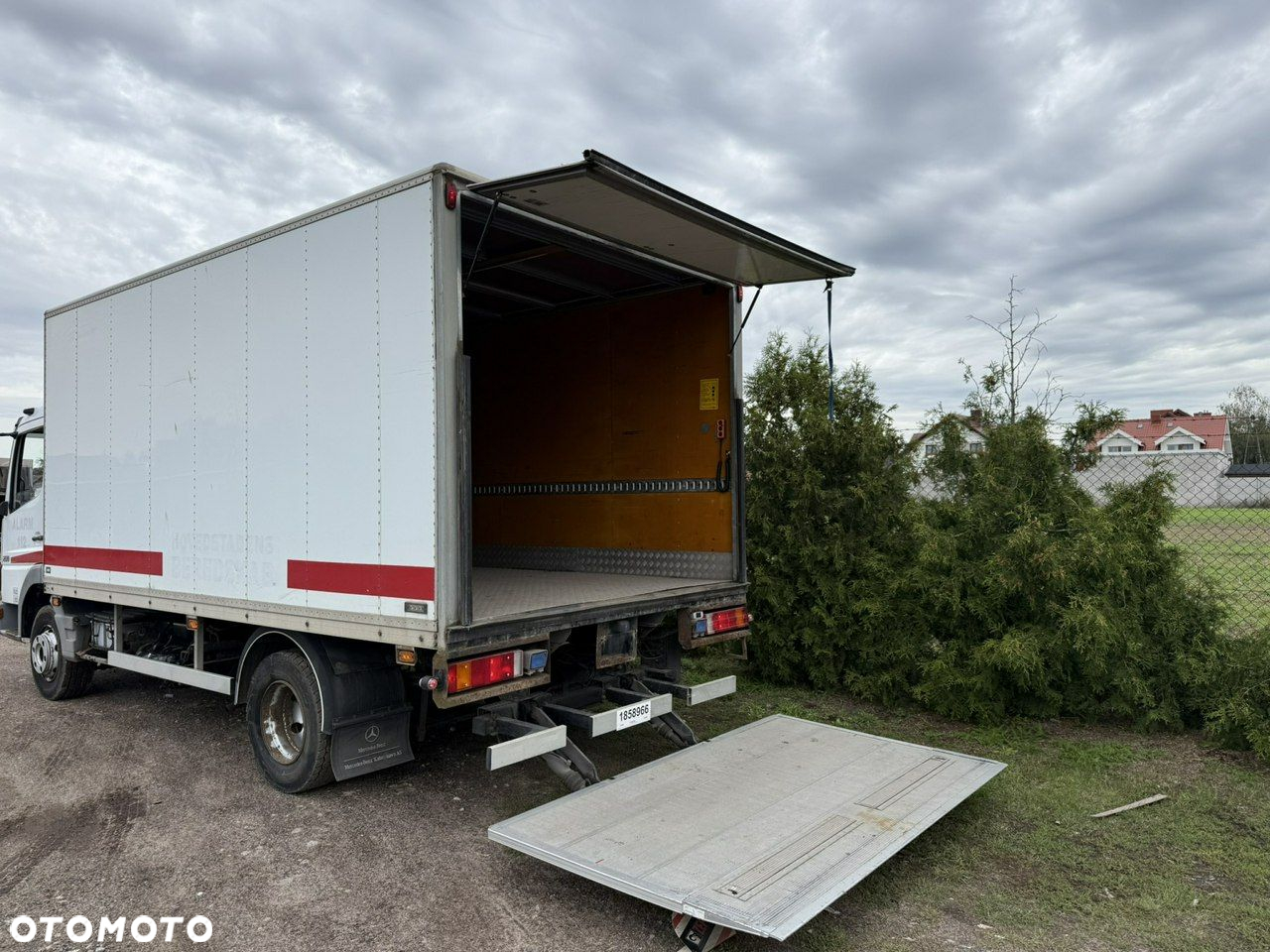Mercedes-Benz ATEGO - 9