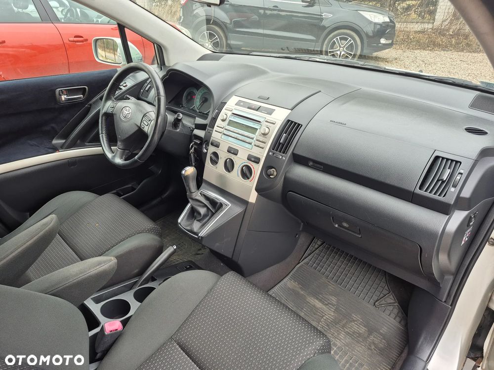Toyota Corolla Verso 2.2 D-4D DPF Sol - 12