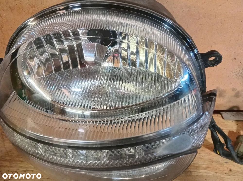 DUCATI DIAVEL REFLEKTOR LAMPA PRZÓD RAMKA - 2