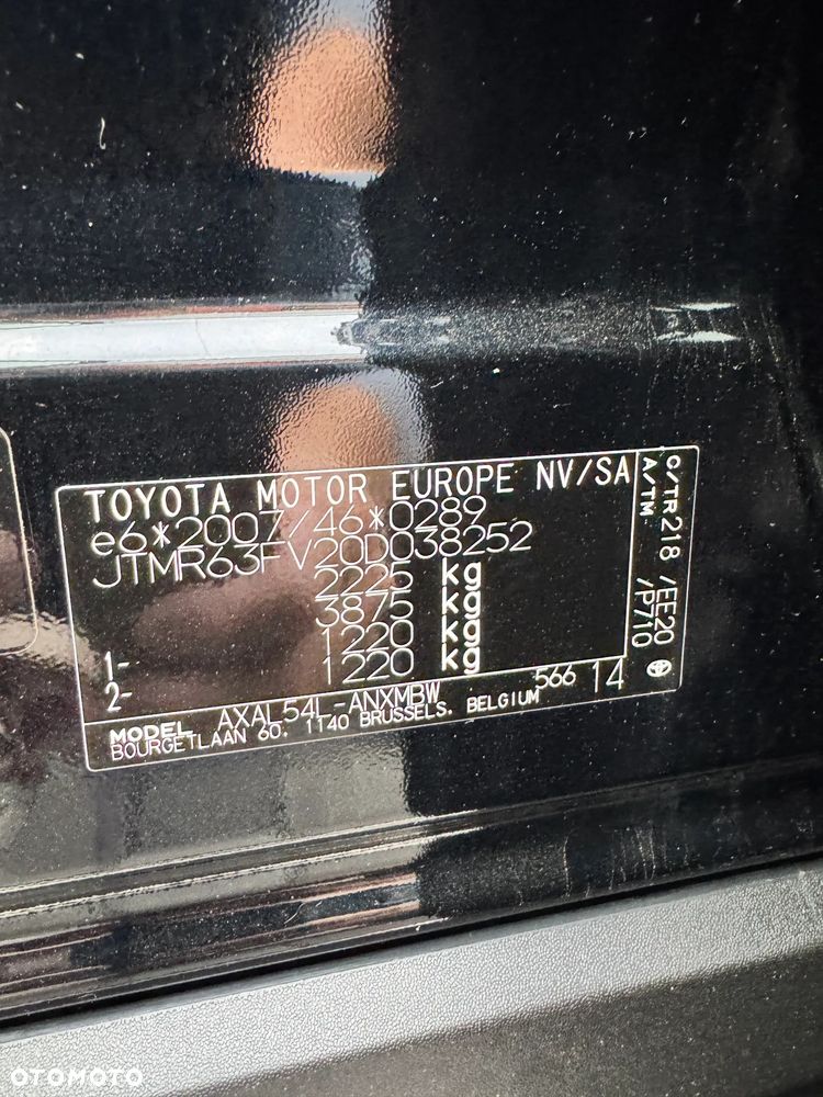 Toyota RAV4 - 10