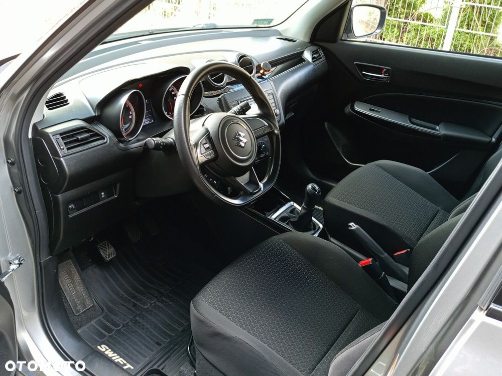 Suzuki Swift 1.2 Premium - 7