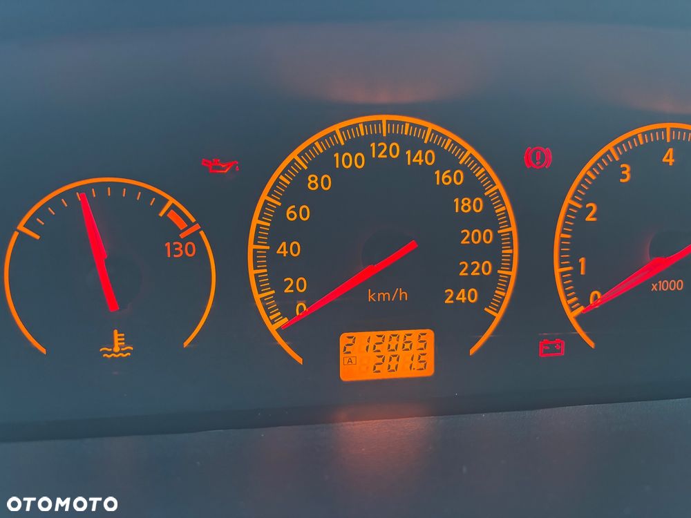 Nissan Primera Traveller 1.8 visia-plus - 24