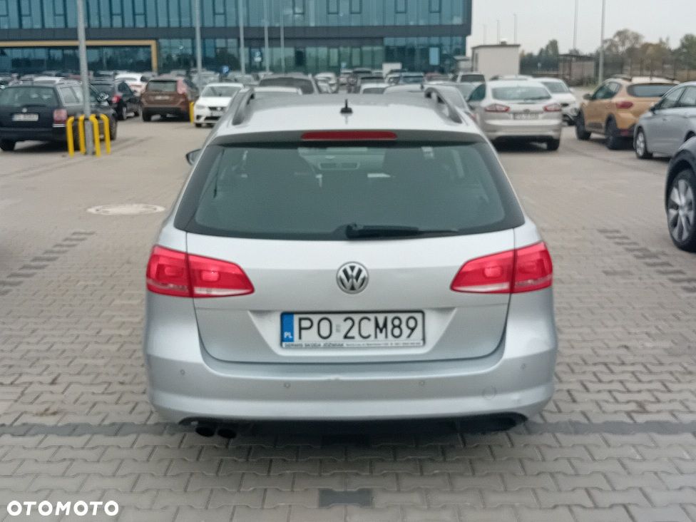 Volkswagen Passat 2.0 TDI DPF Trendline DSG - 5
