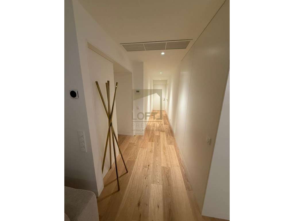 Apartamento T2 Luxo Mobilado e Equipado na Foz - Grande imagem: 2/15