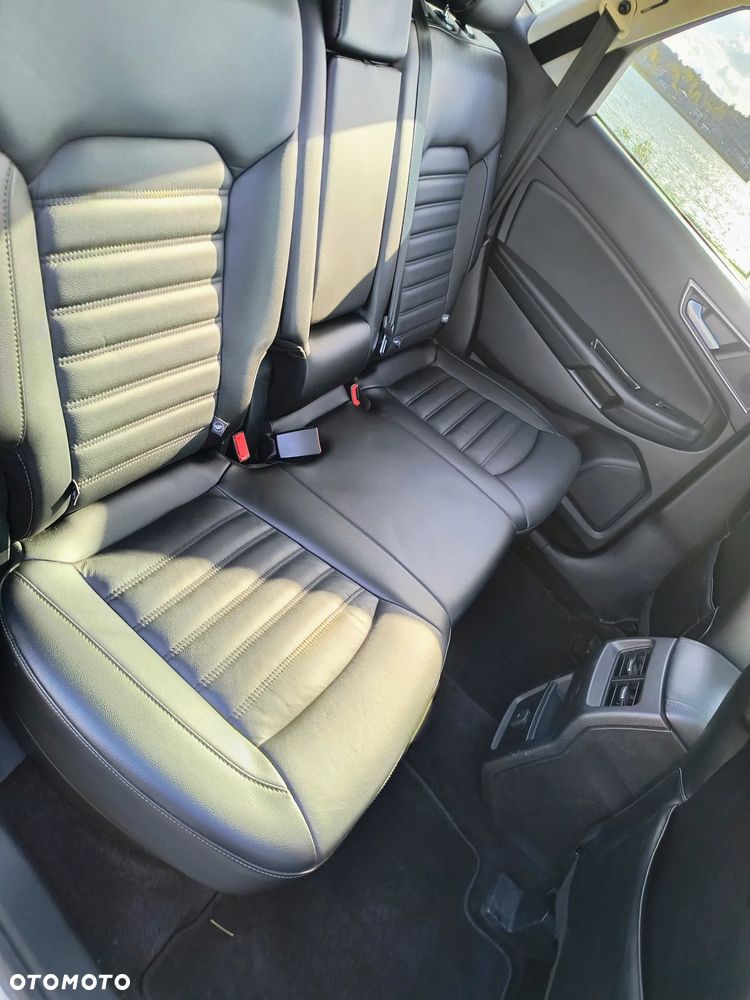 Ford Edge - 19
