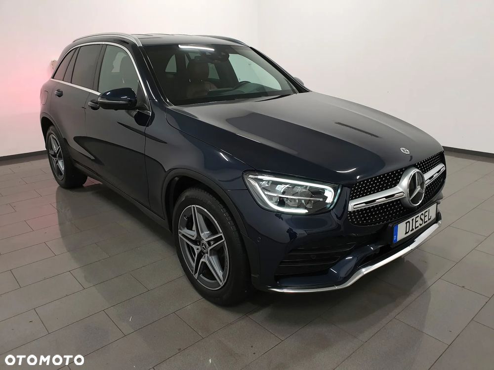 Mercedes-Benz GLC 300 d 4Matic 9G-TRONIC AMG Line Plus - 38