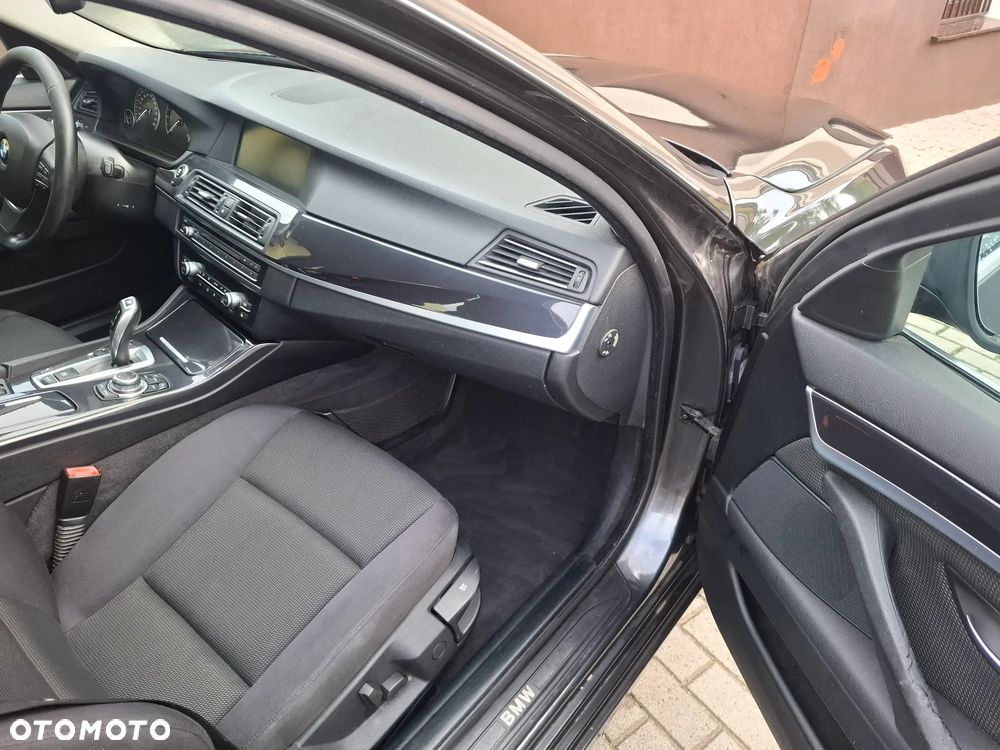 BMW Seria 5 520d - 14