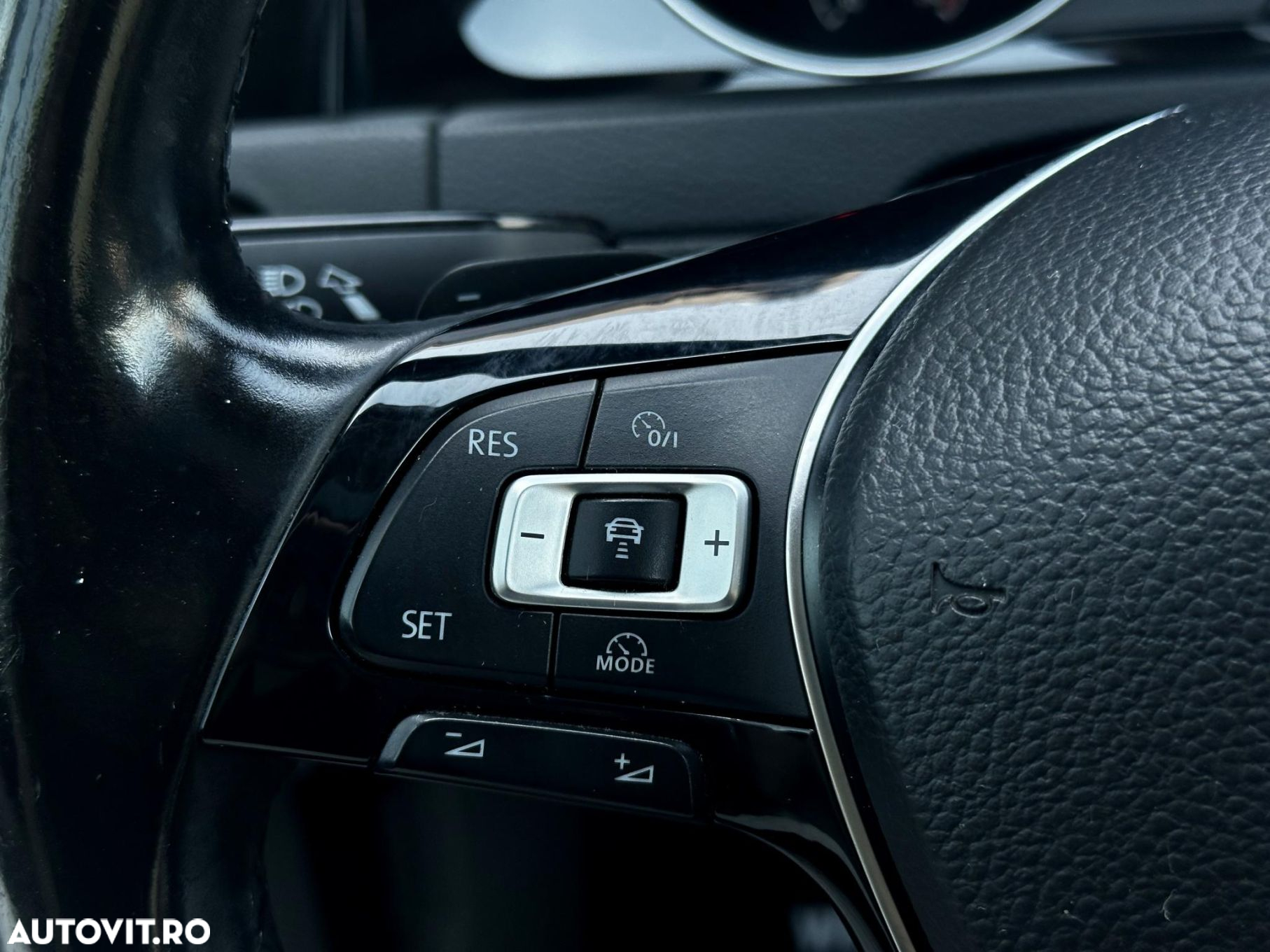 Volkswagen Golf - 22
