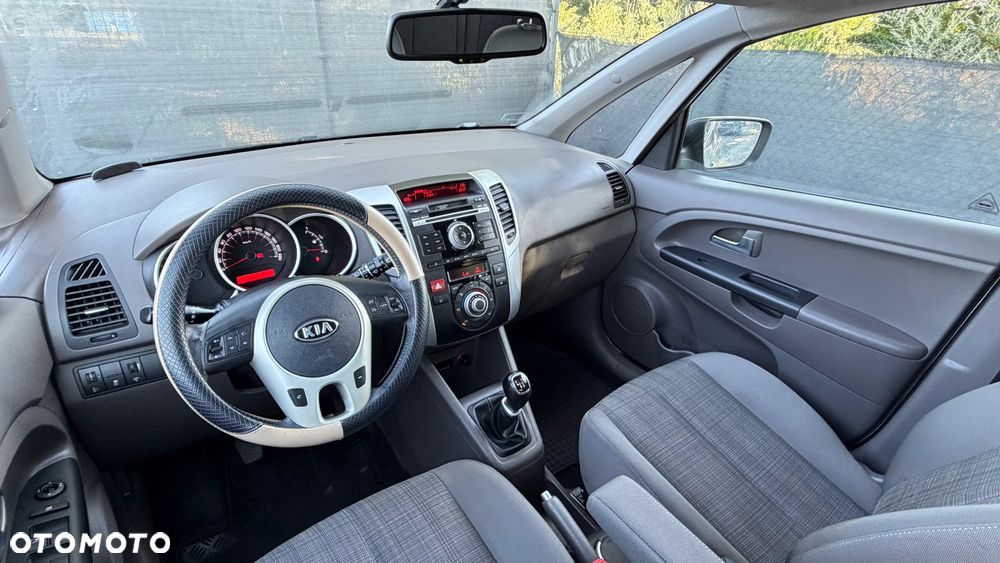 Kia Venga 1.4 L - 14