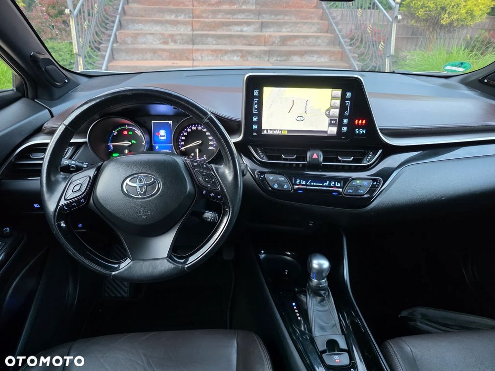 Toyota C-HR 1.8 Hybrid Neon Lime powered by JBL - 24