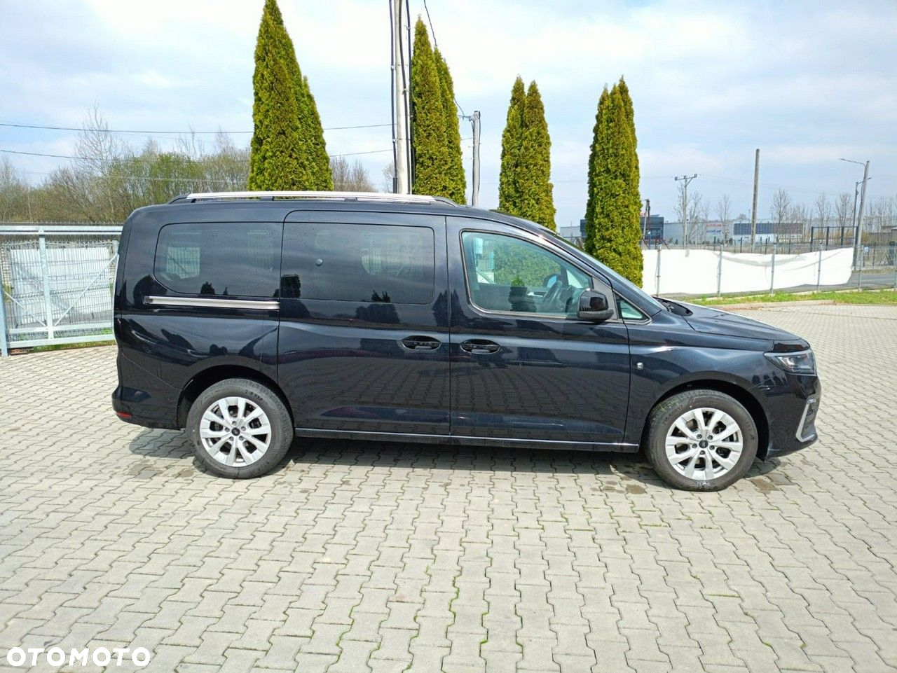 Ford Tourneo Connect - 8