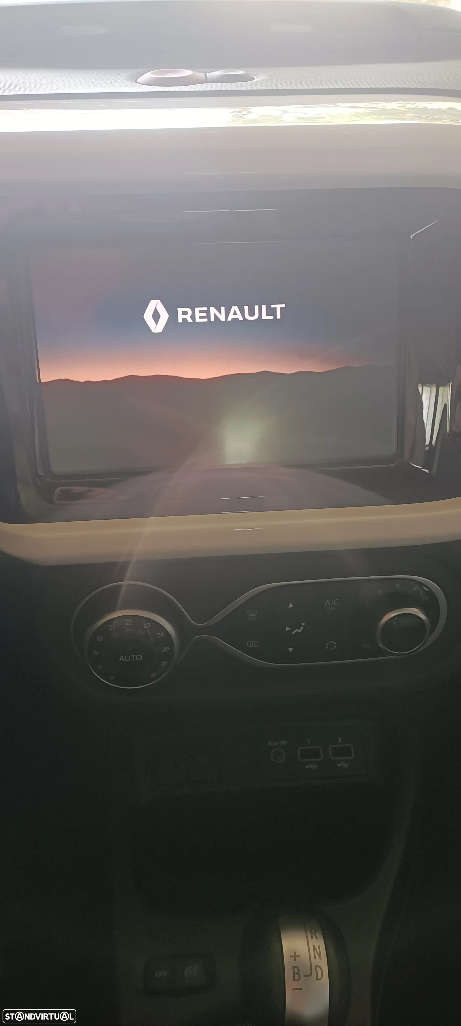 Renault Twingo Z.E. 22 Zen - 11