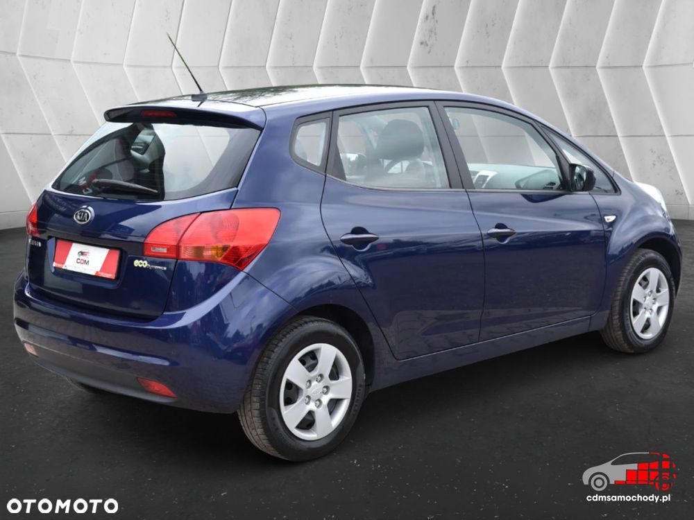 Kia Venga - 10