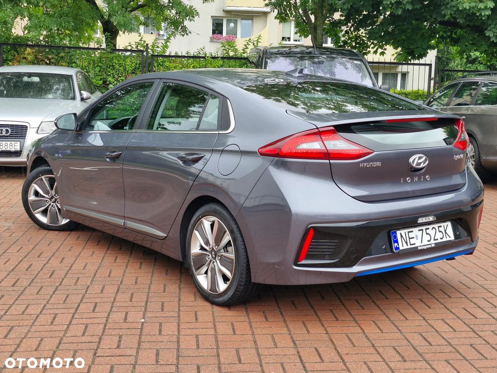 Hyundai IONIQ Hybrid Business - 9