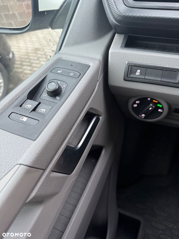 Volkswagen Transporter - 31