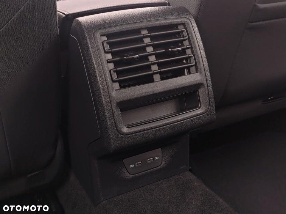 Volkswagen Golf - 14