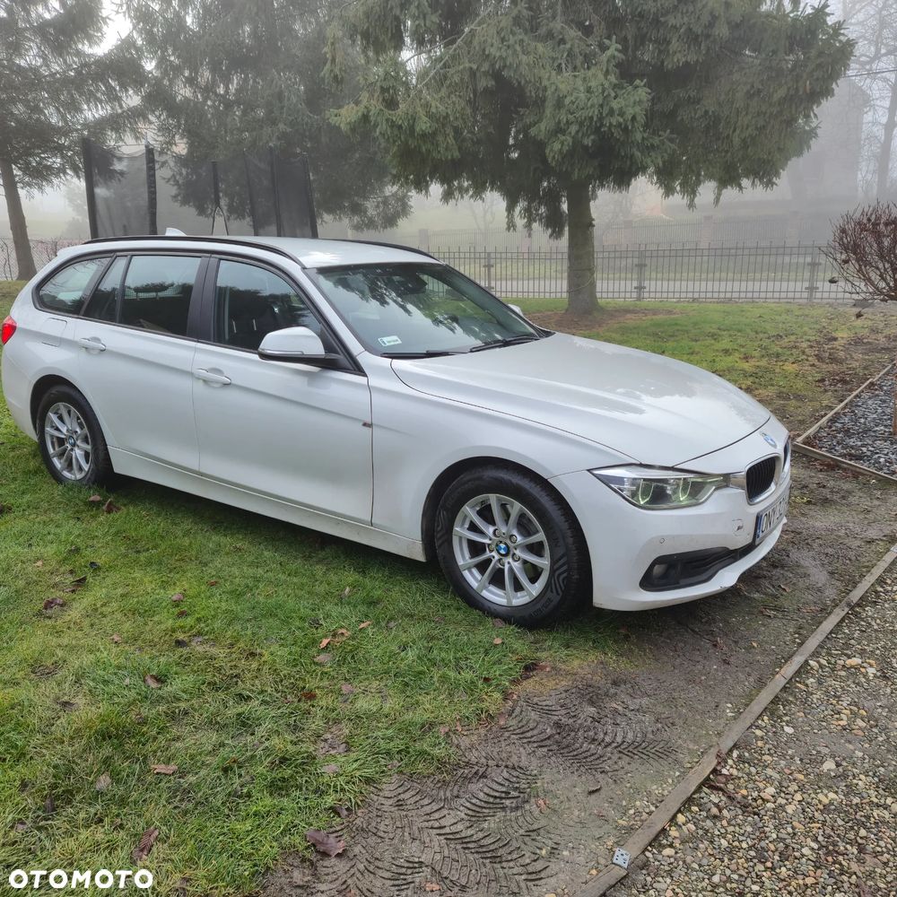 BMW Seria 3 318d Sport Line - 4
