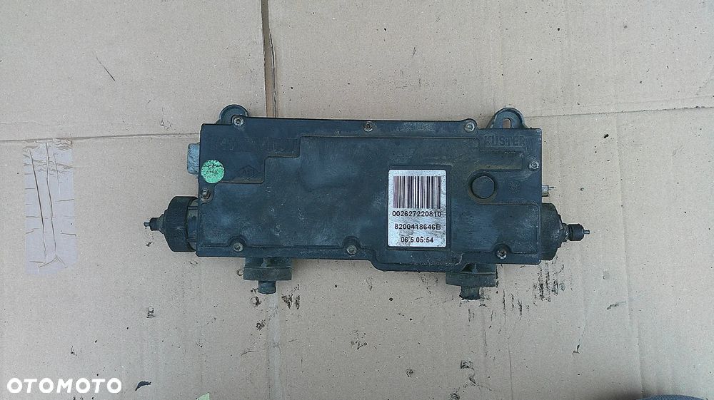 RENAULT ESPACE IV HAMULEC RĘCZNY ELEKTRYCZNY 8200418646B - 2