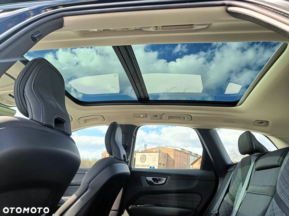 Volvo XC 60 T6 AWD Plug-In Hybrid Inscription Expression - 29