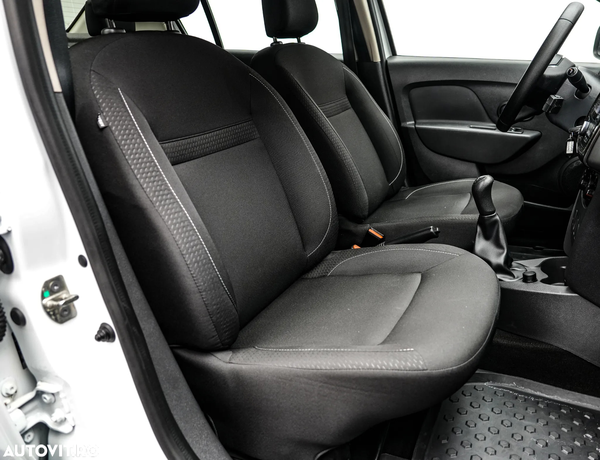 Dacia Logan 0.9 TCe Ambiance - 15