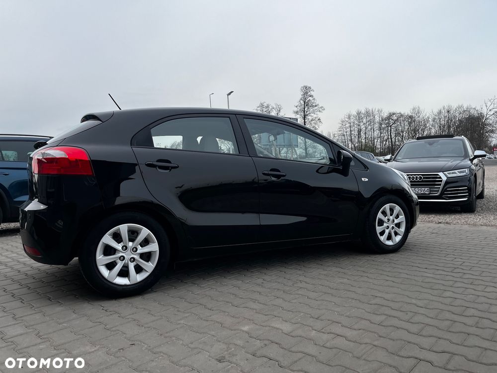 Kia Rio 1.2 M - 8
