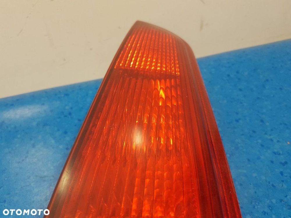 FORD FOCUS II LAMPA TYŁ PRAWA ZEWNĘTRZNA - 4