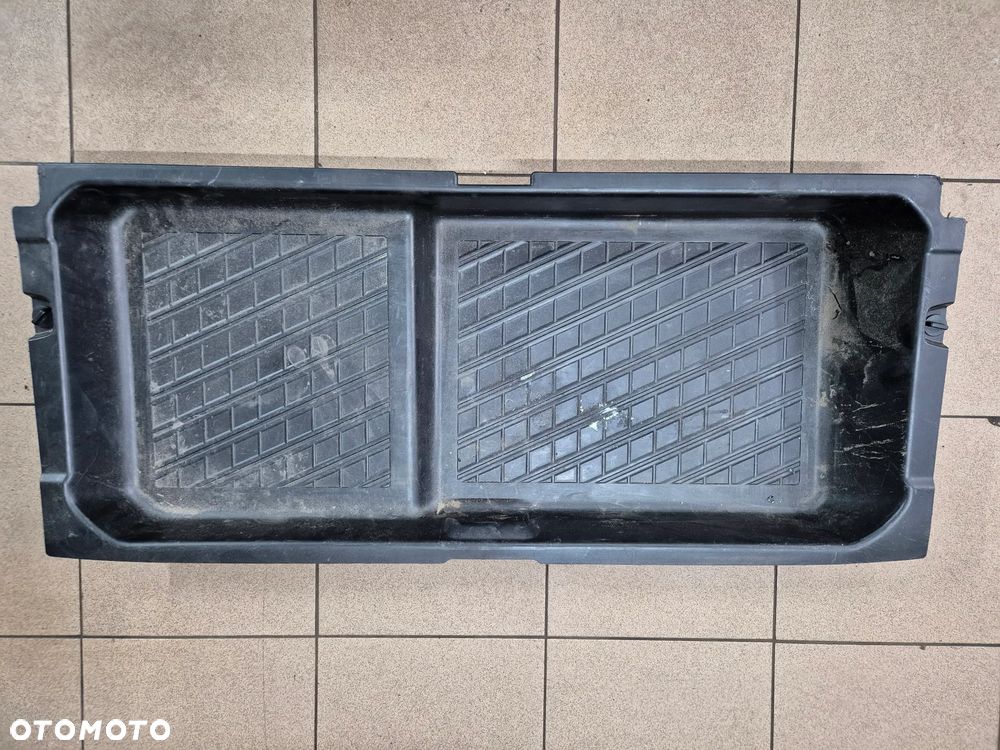 WKŁAD BAGAŻNIKA KORYTKO VOLVO V70 XC70 01-07r. - 1