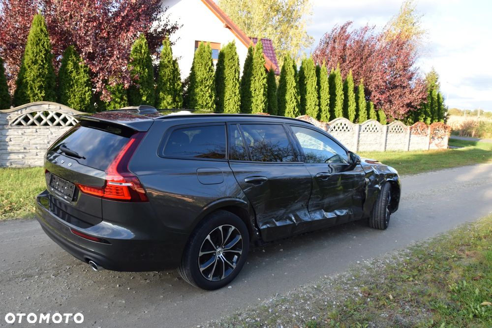 Volvo V60 B4 D Geartronic Momentum Pro - 5