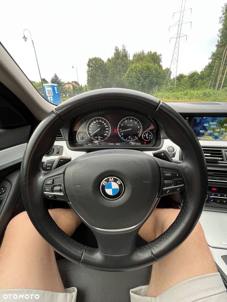 BMW Seria 5 535i xDrive - 22
