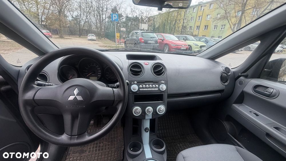 Mitsubishi Colt - 12