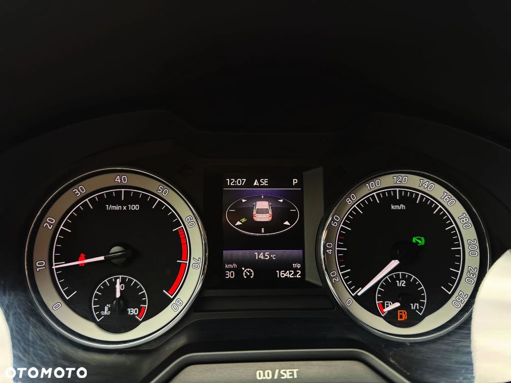 Skoda Octavia 1.5 TSI ACT Style DSG - 24