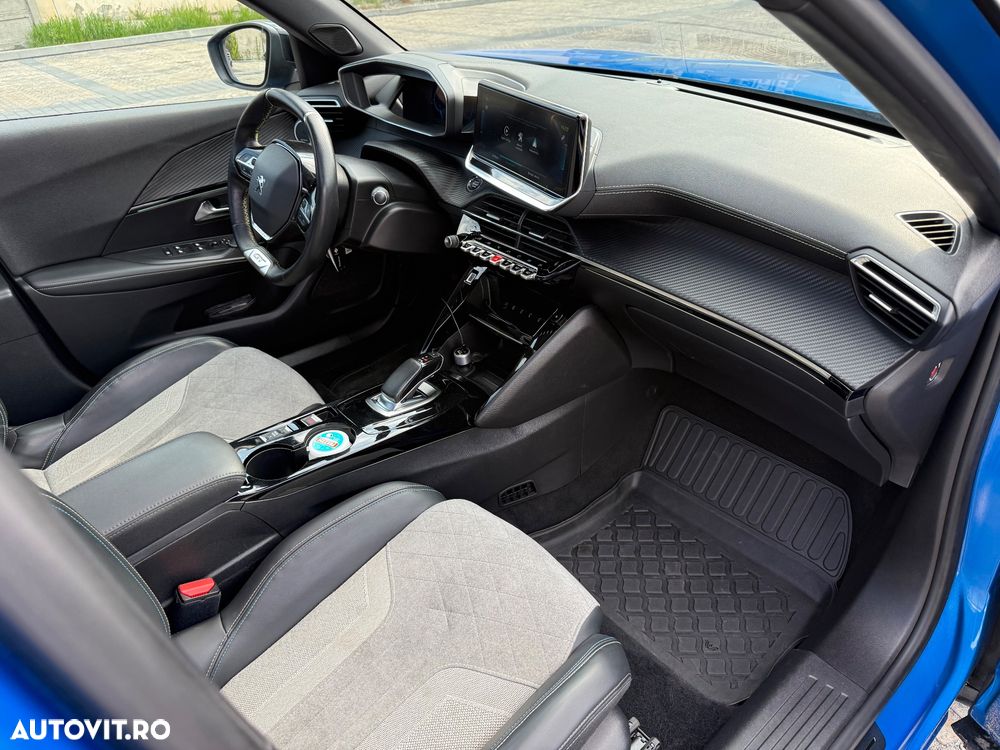 Peugeot 2008 GT+ - 9