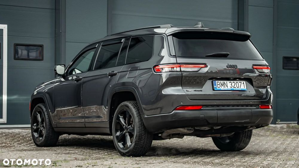 Jeep Grand Cherokee - 17