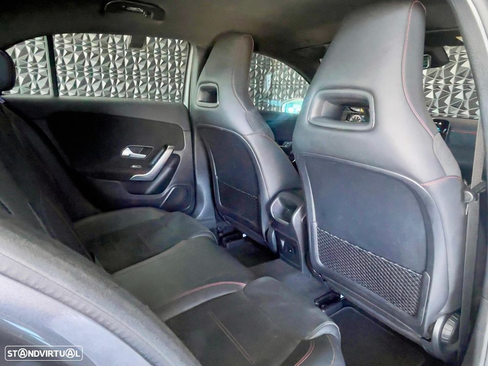 Mercedes-Benz A 250 e AMG Line - 33