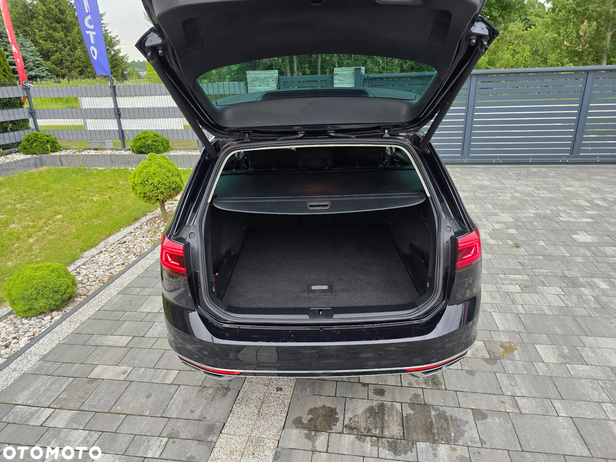 Volkswagen Passat Variant 2.0 TDI SCR DSG R-Line - 15