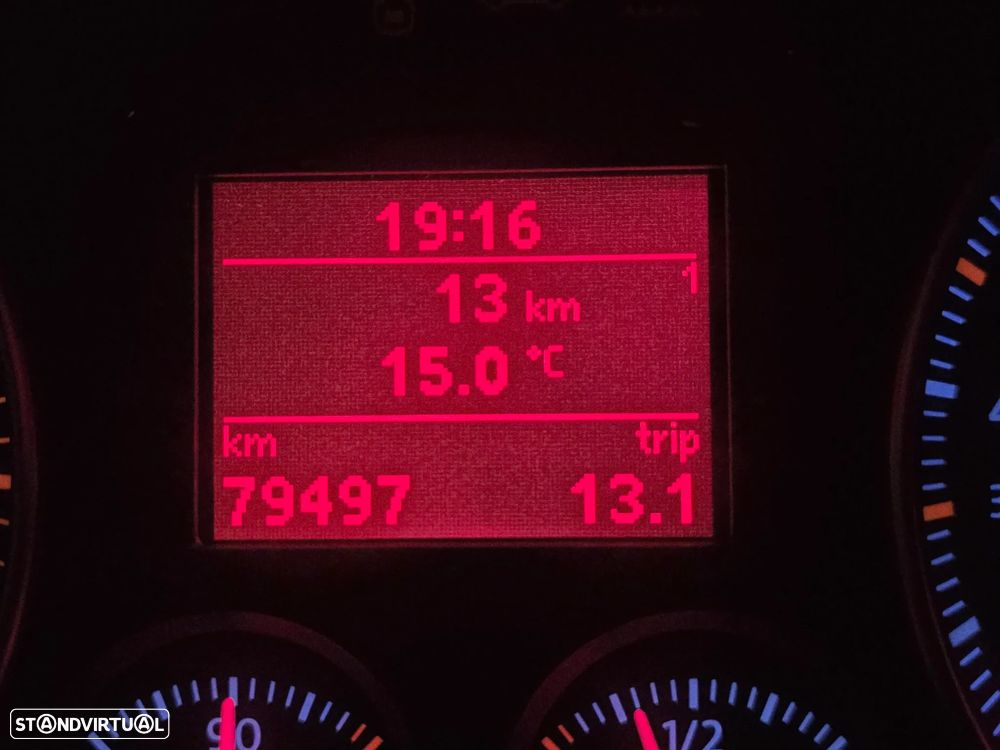 VW Golf Plus 2.0 TDi Confortline - 8