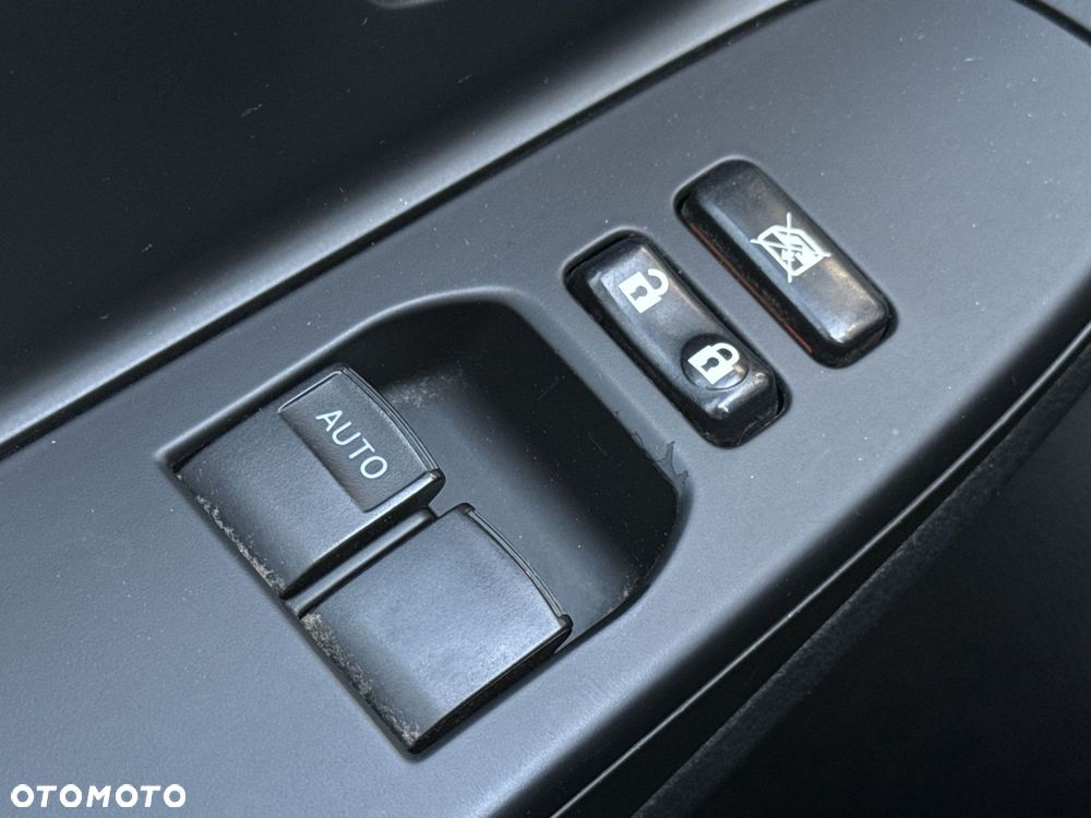 Toyota Yaris Hybrid 100 Premium - 18